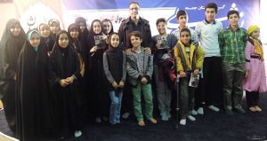 جلسۀ نقد و بررسی رمان کنسرو غول در قم